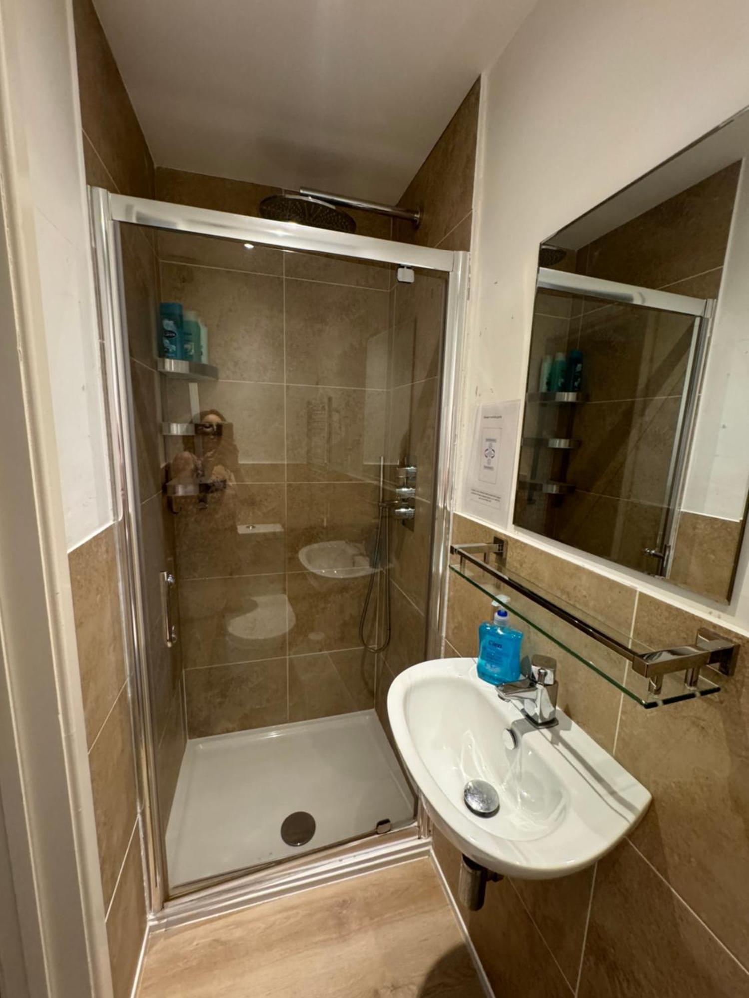 Studio-1-Staines/Heathrow/London-Own Entrance Esterno foto
